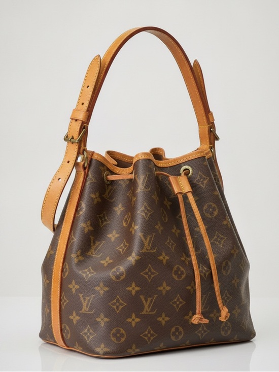 Louis Vuitton Handbags - Louis Vuitton Monogram Bucket Bag